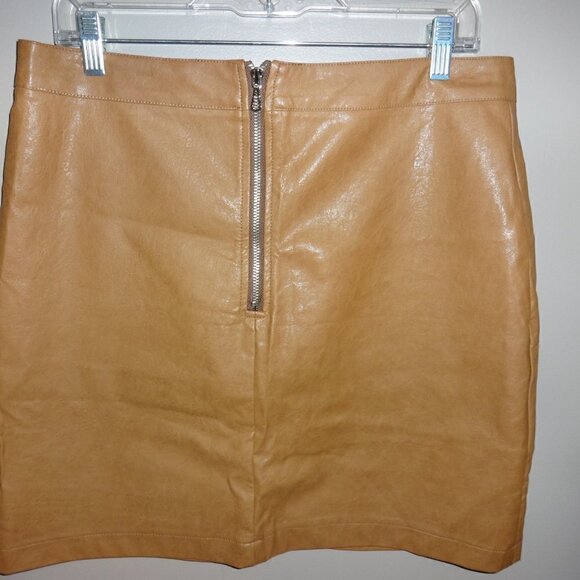 Guanny faux leather mini skirt. size XL; camel brown $14.00 - Picture 2 of 3